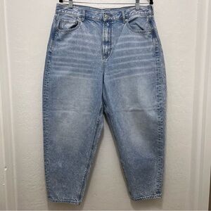 AE Relaxed Baggy Mom Jean Size 14 Short